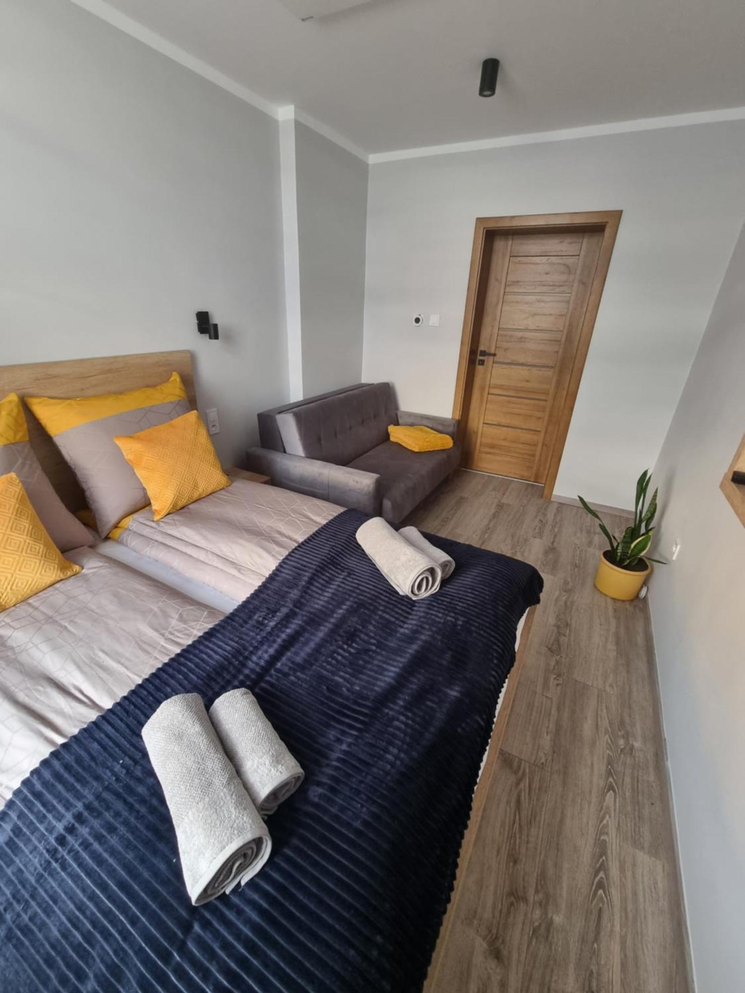 Apartament Lux Lemon Jelenia Góra Buitenkant foto