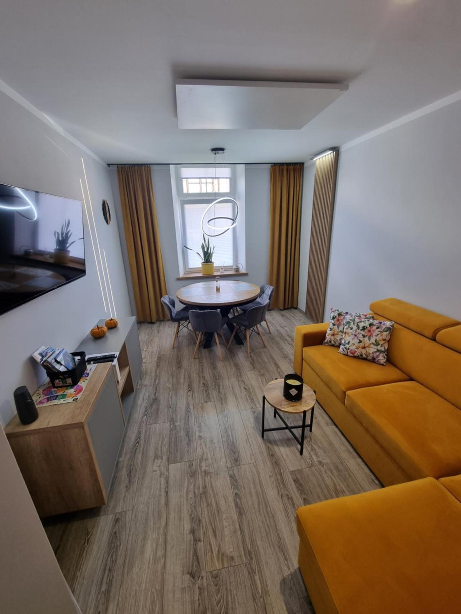 Apartament Lux Lemon Jelenia Góra Buitenkant foto