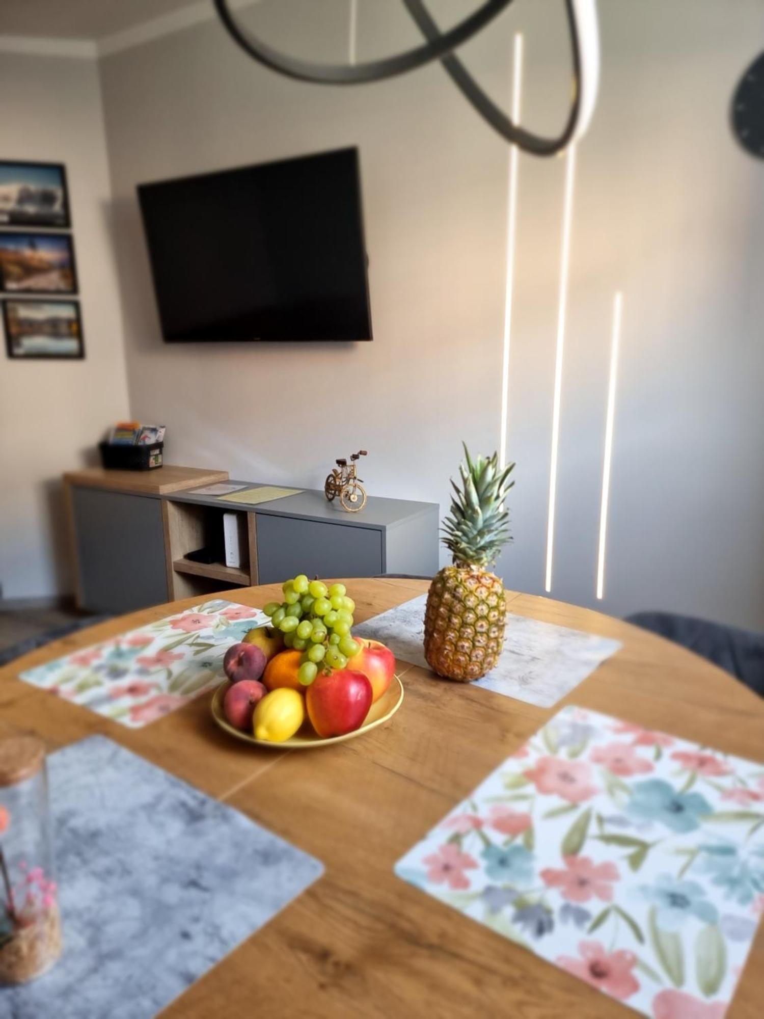 Apartament Lux Lemon Jelenia Góra Buitenkant foto