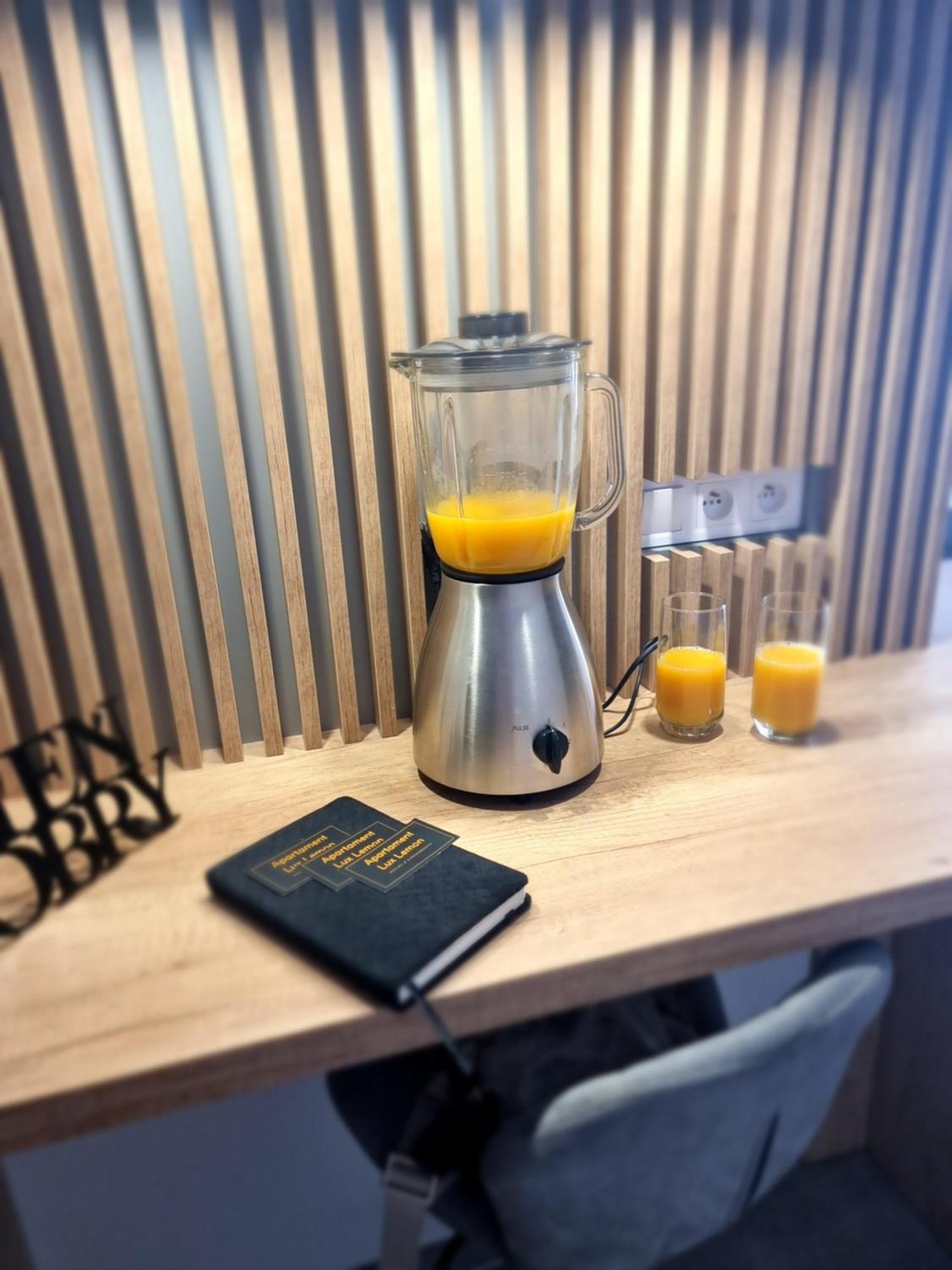 Apartament Lux Lemon Jelenia Góra Buitenkant foto